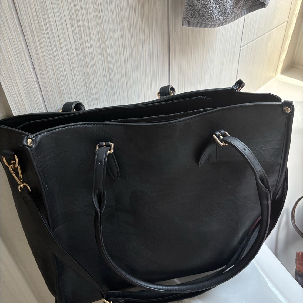 Elegant Black Leather Tote Bag